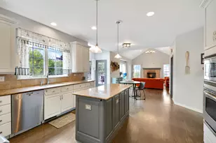 88 Open Pkwy S, Hawthorn Woods, IL 60047 - Photo 14