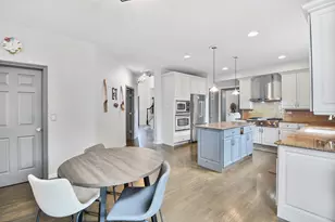 88 Open Pkwy S, Hawthorn Woods, IL 60047 - Photo 12