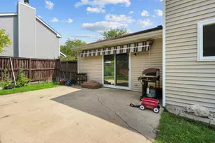 40 Rosewood Dr, Roselle, IL 60172 - Photo 24