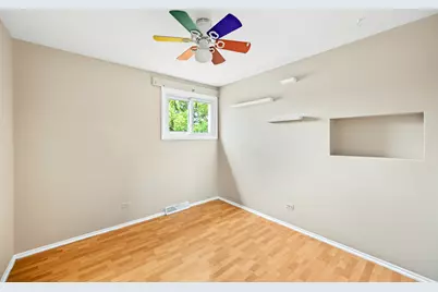 357 N Clarendon Avenue, Lombard, IL 60148 - Photo 16