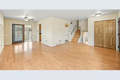 357 N Clarendon Avenue, Lombard, IL 60148 - Photo 6