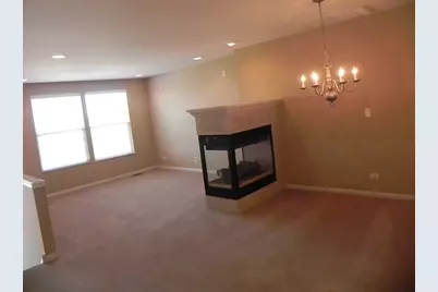 1137 Reserve Drive, Elgin, IL 60124 - Photo 4