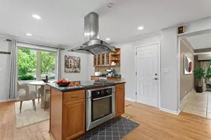 2945 Hartzell St, Wilmette, IL 60091 - Photo 6