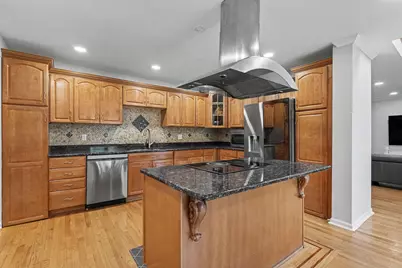 2945 Hartzell Street, Wilmette, IL 60091 - Photo 8