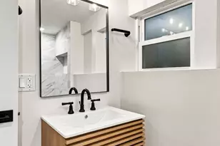 5722 W Grover St, Chicago, IL 60630 - Photo 20