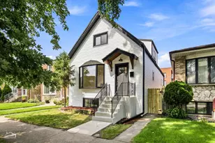 5722 W Grover St, Chicago, IL 60630 - Photo 1