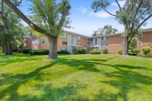 6846 W Lode Dr, Worth, IL 60482 - Photo 2