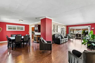 150 S Pick Ave, Elmhurst, IL 60126 - Photo 2