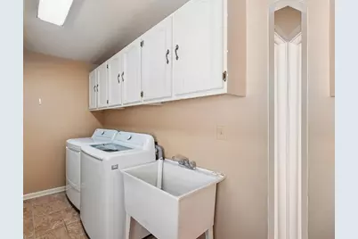 2027 Richton Drive, Wheaton, IL 60189 - Photo 10
