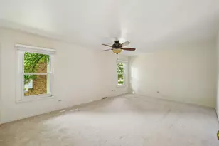 2027 Richton Dr, Wheaton, IL 60189 - Photo 18