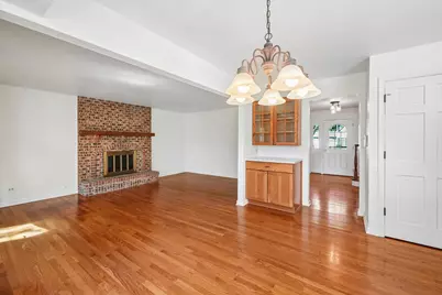 2027 Richton Drive, Wheaton, IL 60189 - Photo 6