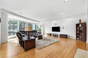 415 E North Water St, Chicago, IL 60611 - Photo 24