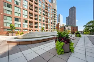 480 N McClurg Ct, Chicago, IL 60611 - Photo 32