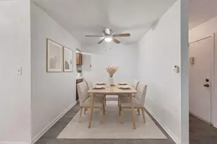 2A E Dundee Quarter Dr, Palatine, IL 60074 - Photo 4