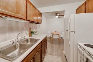 2A E Dundee Quarter Dr, Palatine, IL 60074 - Photo 8
