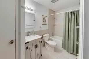 2A E Dundee Quarter Dr, Palatine, IL 60074 - Photo 14