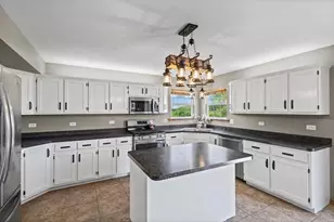 24427 Arrowhead Dr, Manhattan, IL 60442 - Photo 6