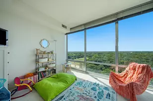 9655 Woods Dr, Skokie, IL 60077 - Photo 10