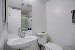 600 Thompson Blvd, Buffalo Grove, IL 60089 - Photo 20