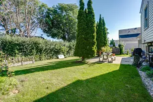 600 Thompson Blvd, Buffalo Grove, IL 60089 - Photo 32