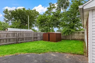 8875 S Corcoran Rd, Hometown, IL 60456 - Photo 20