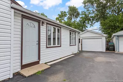 8875 S Corcoran Road, Hometown, IL 60456 - Photo 18