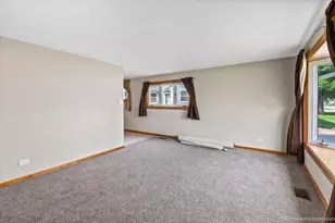 8875 S Corcoran Rd, Hometown, IL 60456 - Photo 4