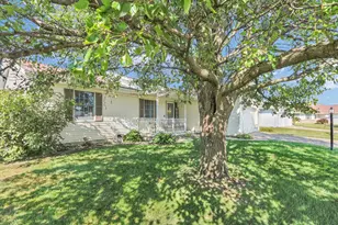 3311 Old Warson Rd, Champaign, IL 61822 - Photo 2