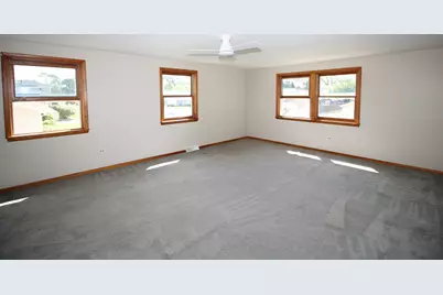 5950 W 87th Place, Oak Lawn, IL 60453 - Photo 14