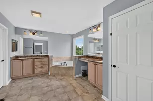 1113 Ashley Ln, Inverness, IL 60010 - Photo 32