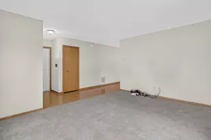 304 Thames Dr, Shorewood, IL 60404 - Photo 8