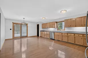 304 Thames Dr, Shorewood, IL 60404 - Photo 12