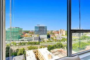 5201 S Cornell St, Chicago, IL 60615 - Photo 12