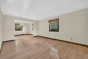 5555 Roanoke Rd, Rockford, IL 61107 - Photo 4