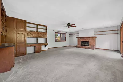 5555 Roanoke Road, Rockford, IL 61107 - Photo 12