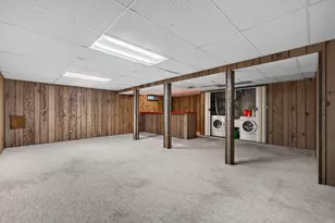 5555 Roanoke Rd, Rockford, IL 61107 - Photo 26