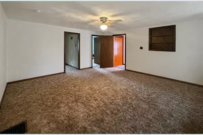 611 S Adams Avenue, Freeport, IL 61032 - Photo 14