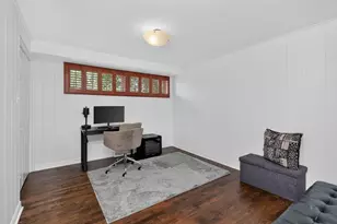 282 Stonegate Rd, Clarendon Hills, IL 60514 - Photo 18