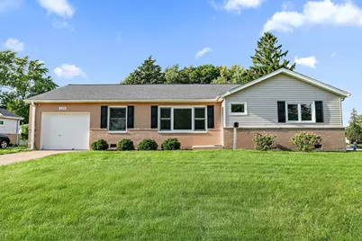 220 Kingman Lane, Hoffman Estates, IL 60169 - Photo 1