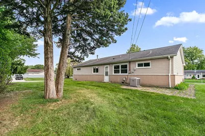 220 Kingman Lane, Hoffman Estates, IL 60169 - Photo 22