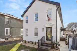 325-327 N Loomis St, Naperville, IL 60540 - Photo 2