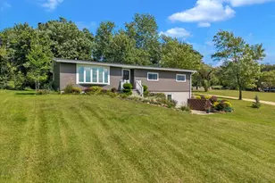 19310 Acker Rd, Fulton, IL 61252 - Photo 2