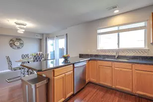 668 E Fountainview Dr, Mundelein, IL 60060 - Photo 14