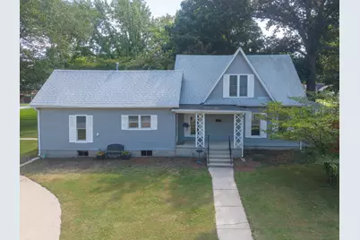 605 S Sycamore Street, Centralia, IL 62801 - Photo 1