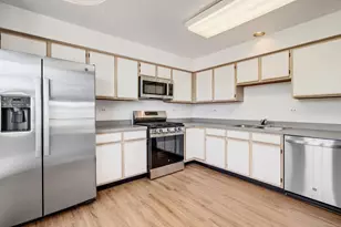 883 Ann Arbor Ln, Vernon Hills, IL 60061 - Photo 12