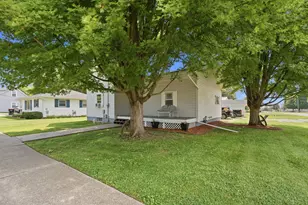 712 SW 6th St, Aledo, IL 61231 - Photo 16