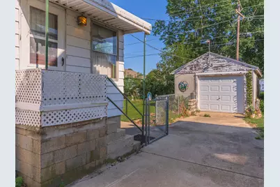 815 W Water Street, Pontiac, IL 61764 - Photo 30
