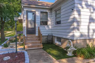815 W Water St, Pontiac, IL 61764 - Photo 34