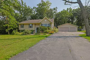 1305 13th St, Winthrop Harbor, IL 60096 - Photo 2
