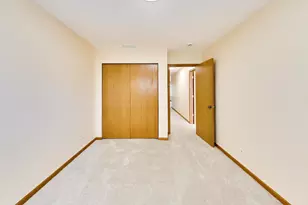 131 Springbrook Trail S, Oswego, IL 60543 - Photo 20